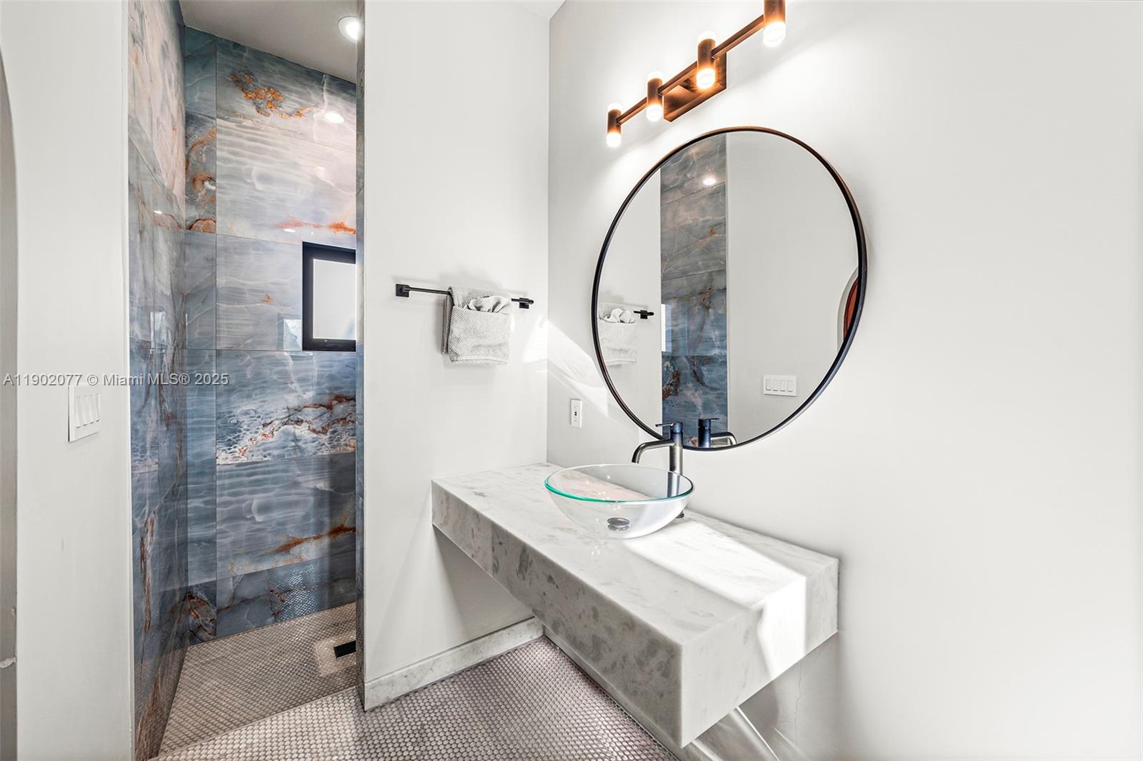 CORAL ISLES - Residential