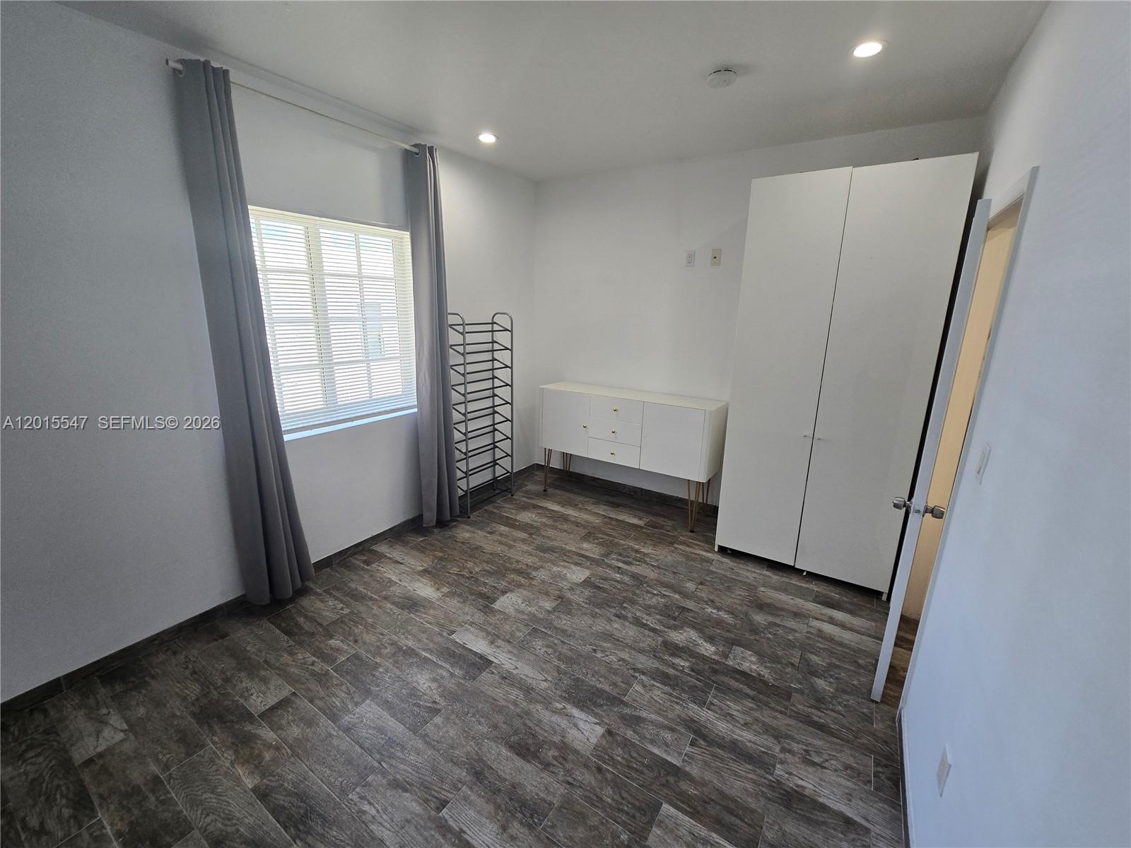 OCEAN BEACH ADDN NO 3 - Residential Lease