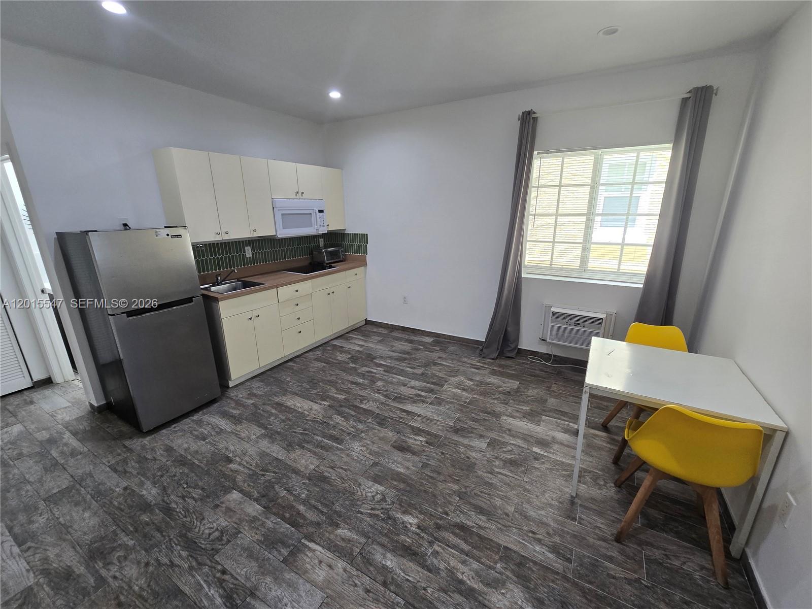 1345 Pennsylvania Ave 5B