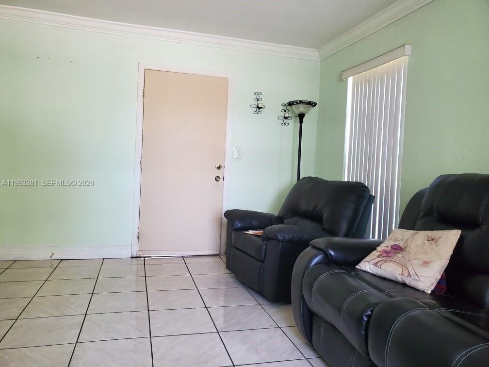 TROPICAL MANOR CONDO - Residential