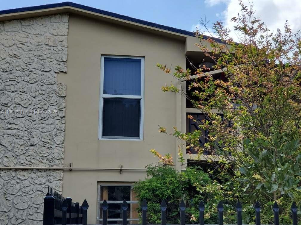 TROPICAL MANOR CONDO - Residential