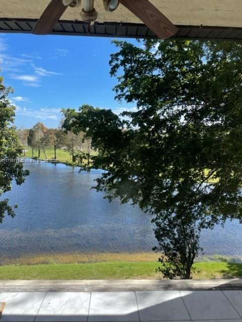 9235 Lagoon Pl 407