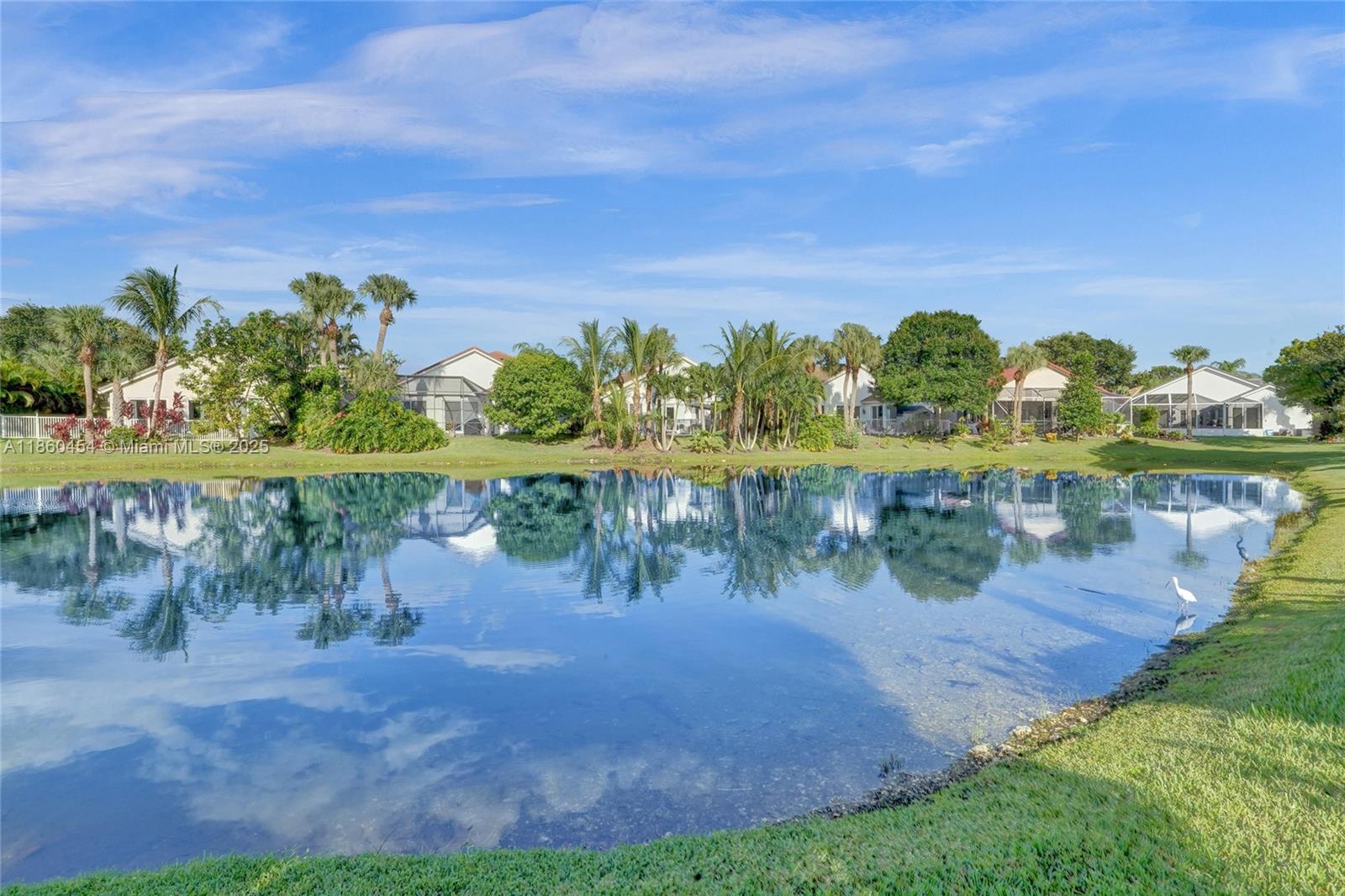 HOLLYWOOD LAKES COUNTRY C - Residential