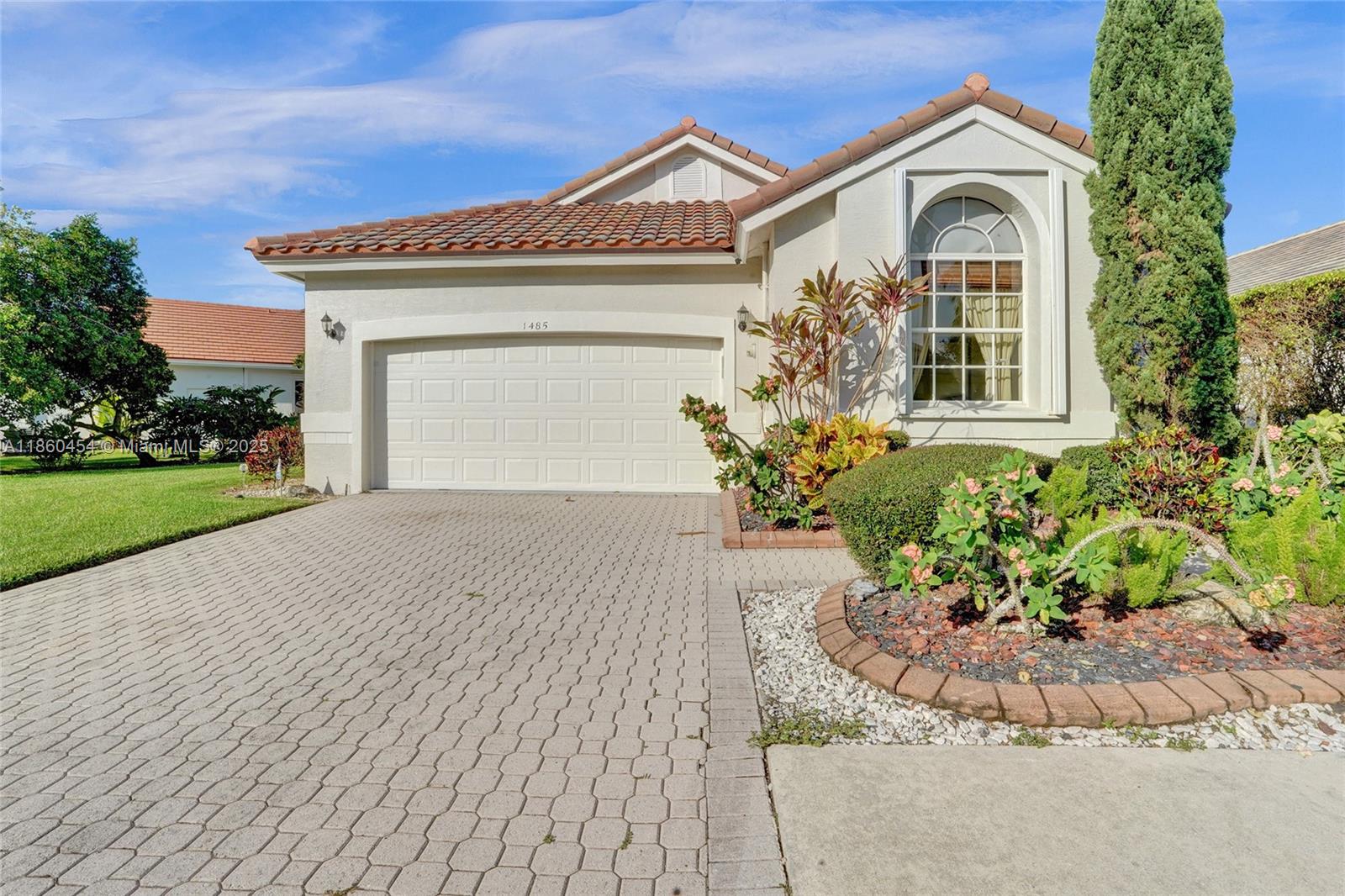 1485 W Lacosta Dr W