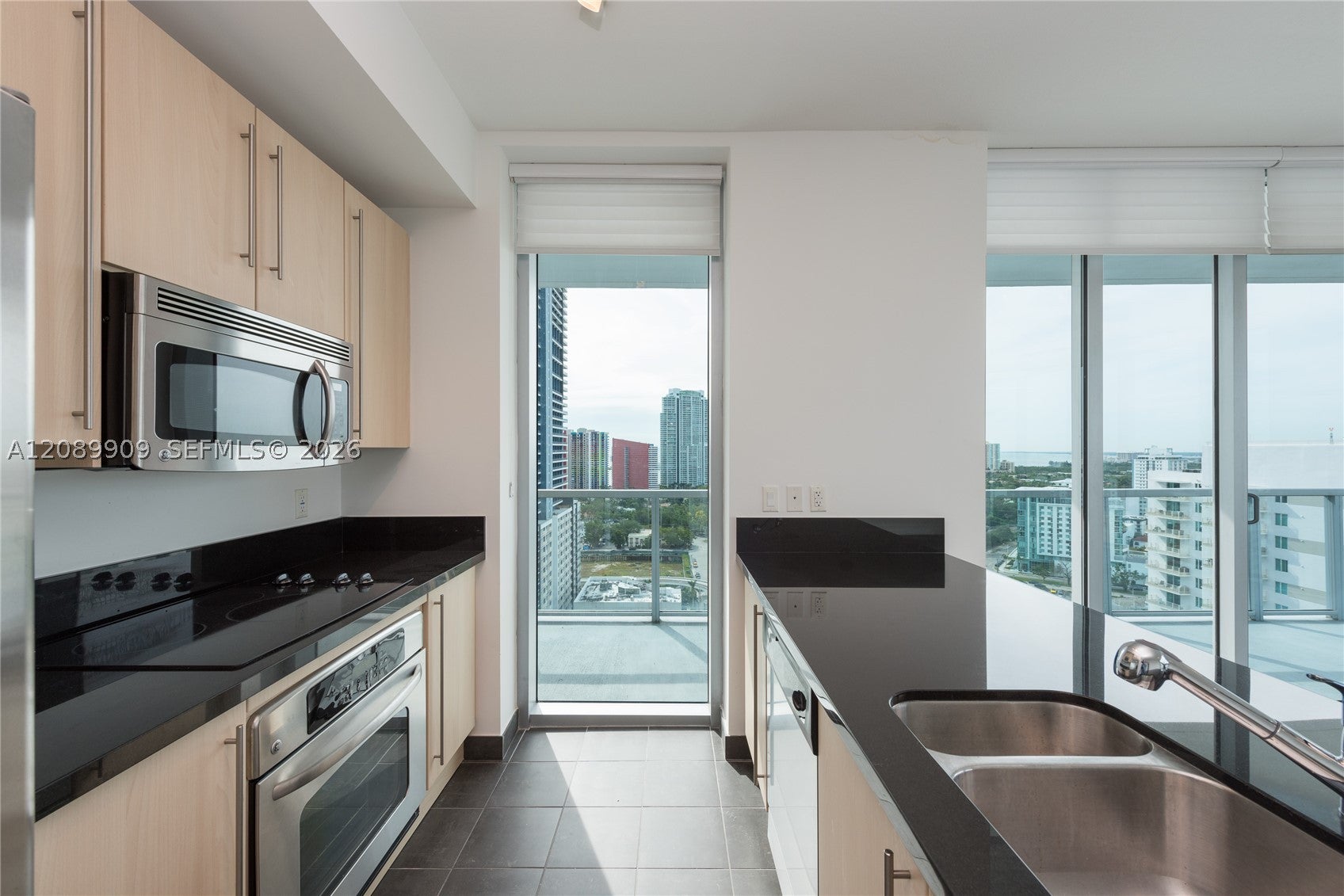 79 SW 12th St 2501-S