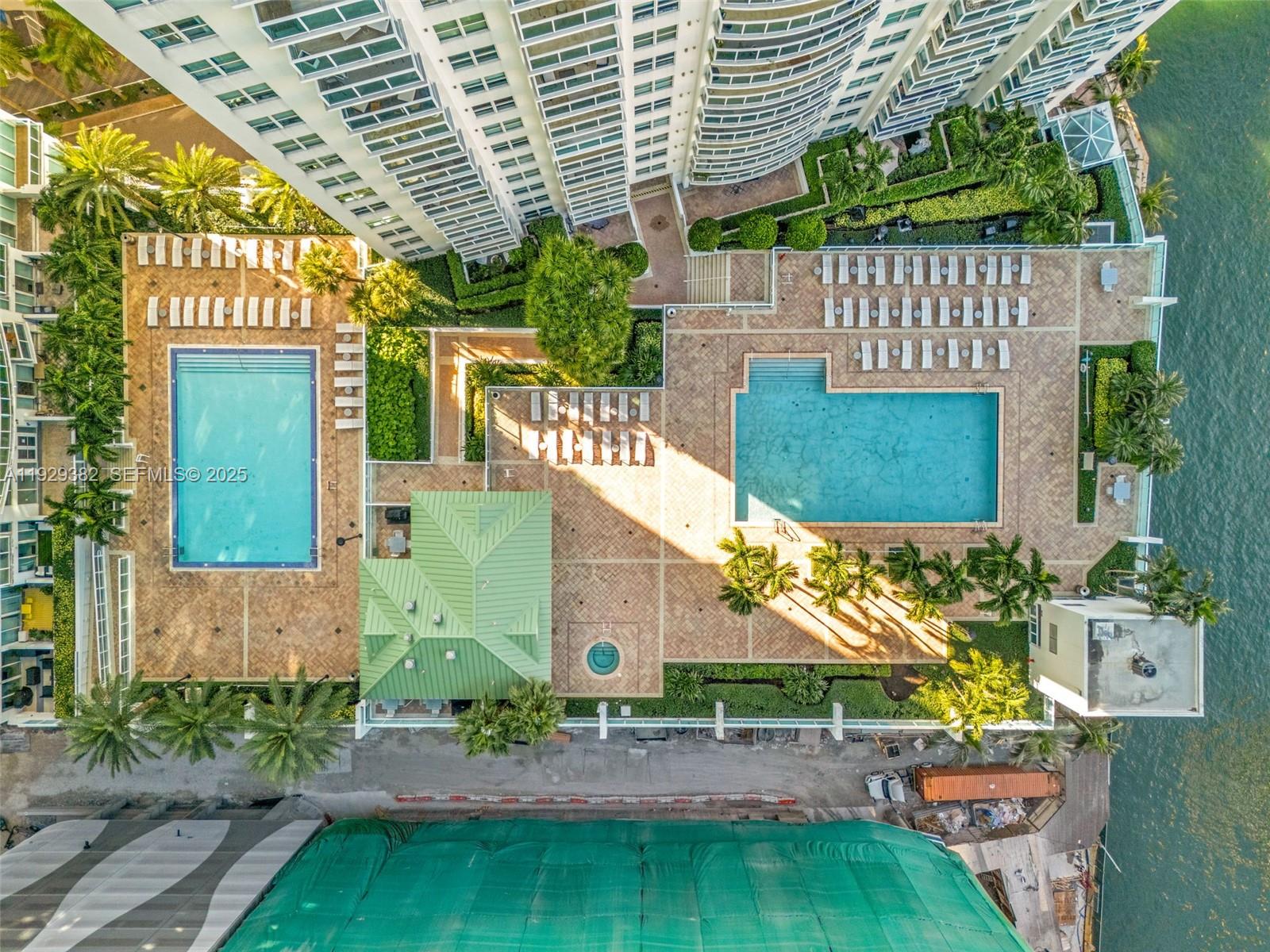 BRICKELL ON THE RIVER N T - Residential