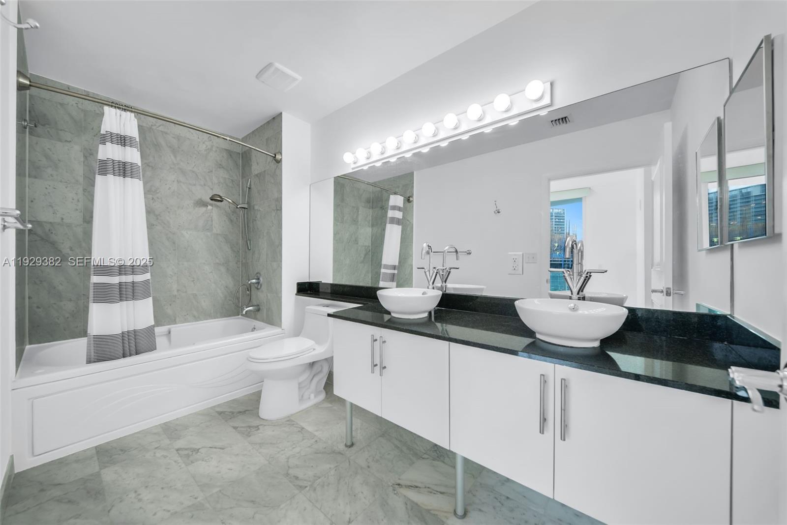 BRICKELL ON THE RIVER N T - Residential