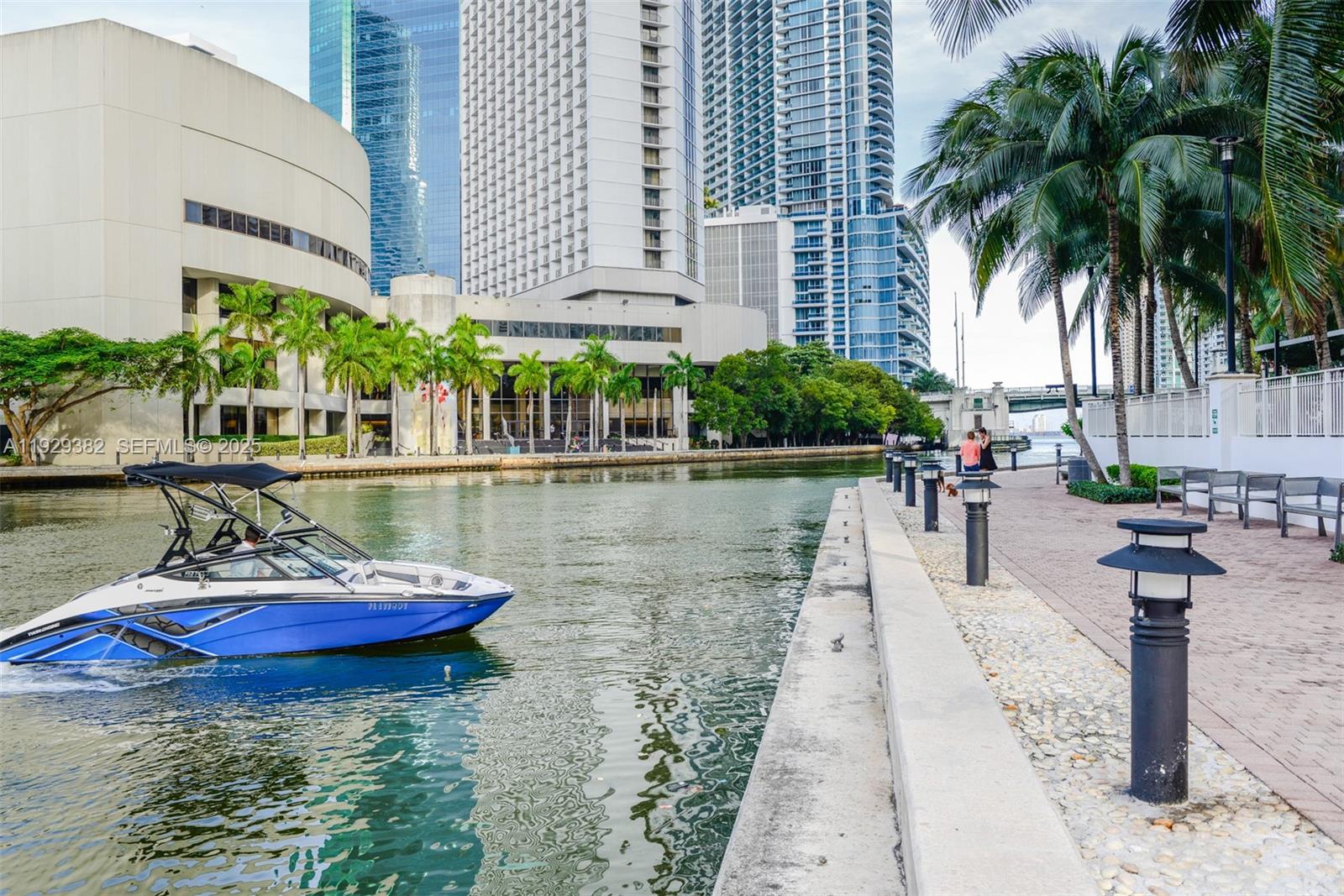 BRICKELL ON THE RIVER N T - Residential