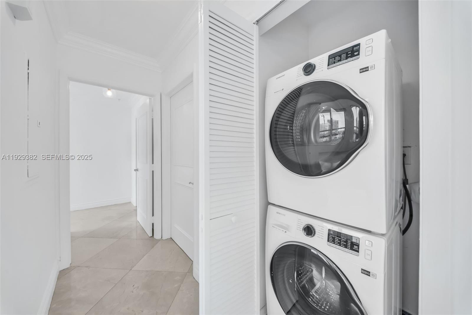 BRICKELL ON THE RIVER N T - Residential