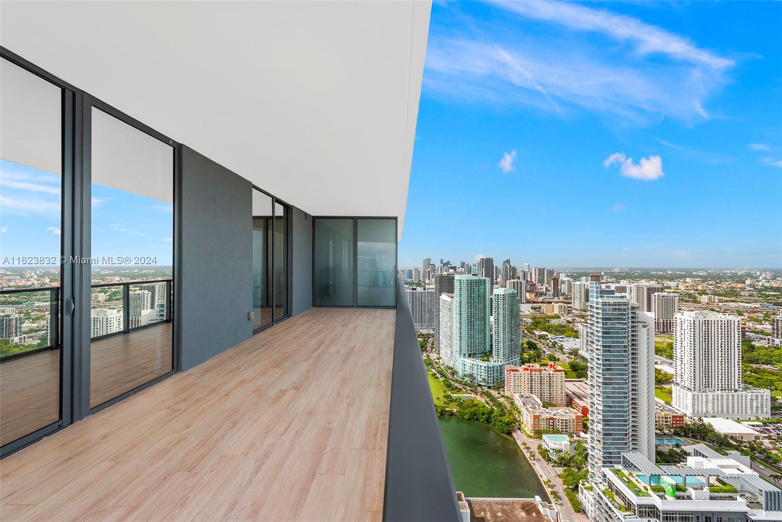 ELYSEE MIAMI - Residential