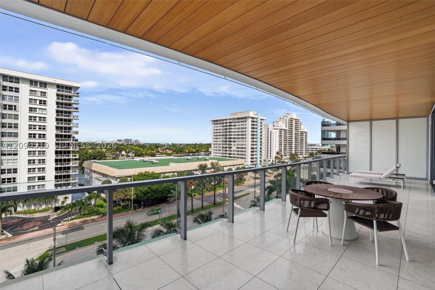 5775 Collins Ave 705
