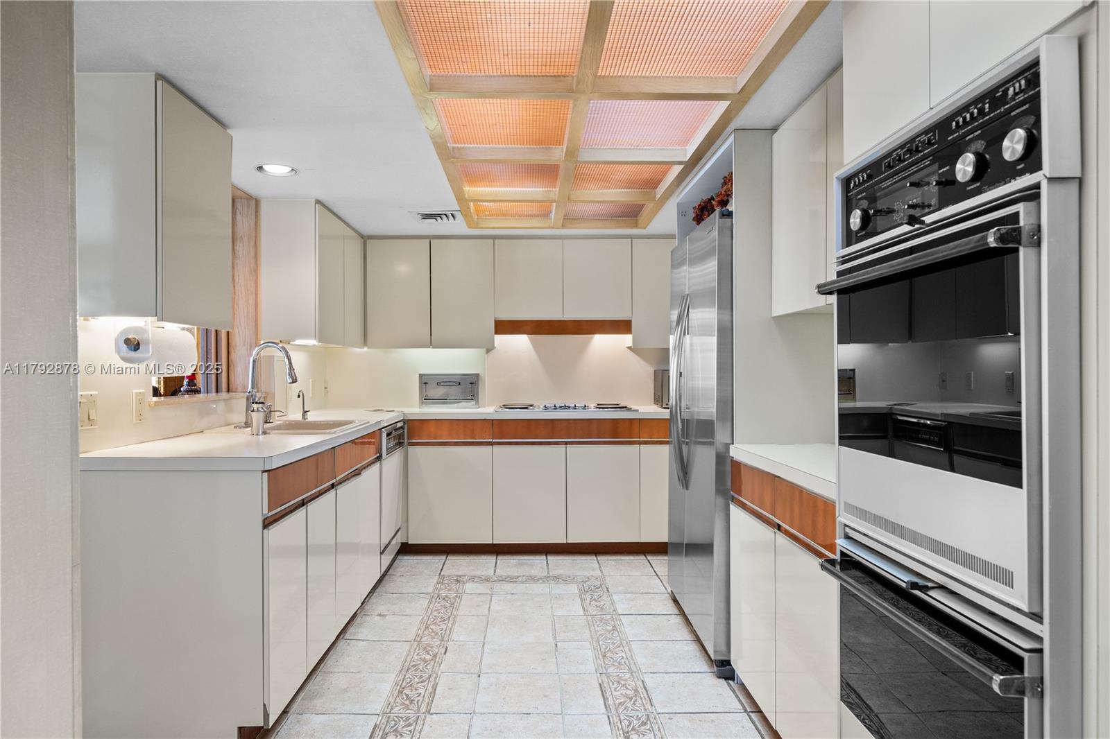 JOCKEY CLUB CONDO UNIT II - Residential