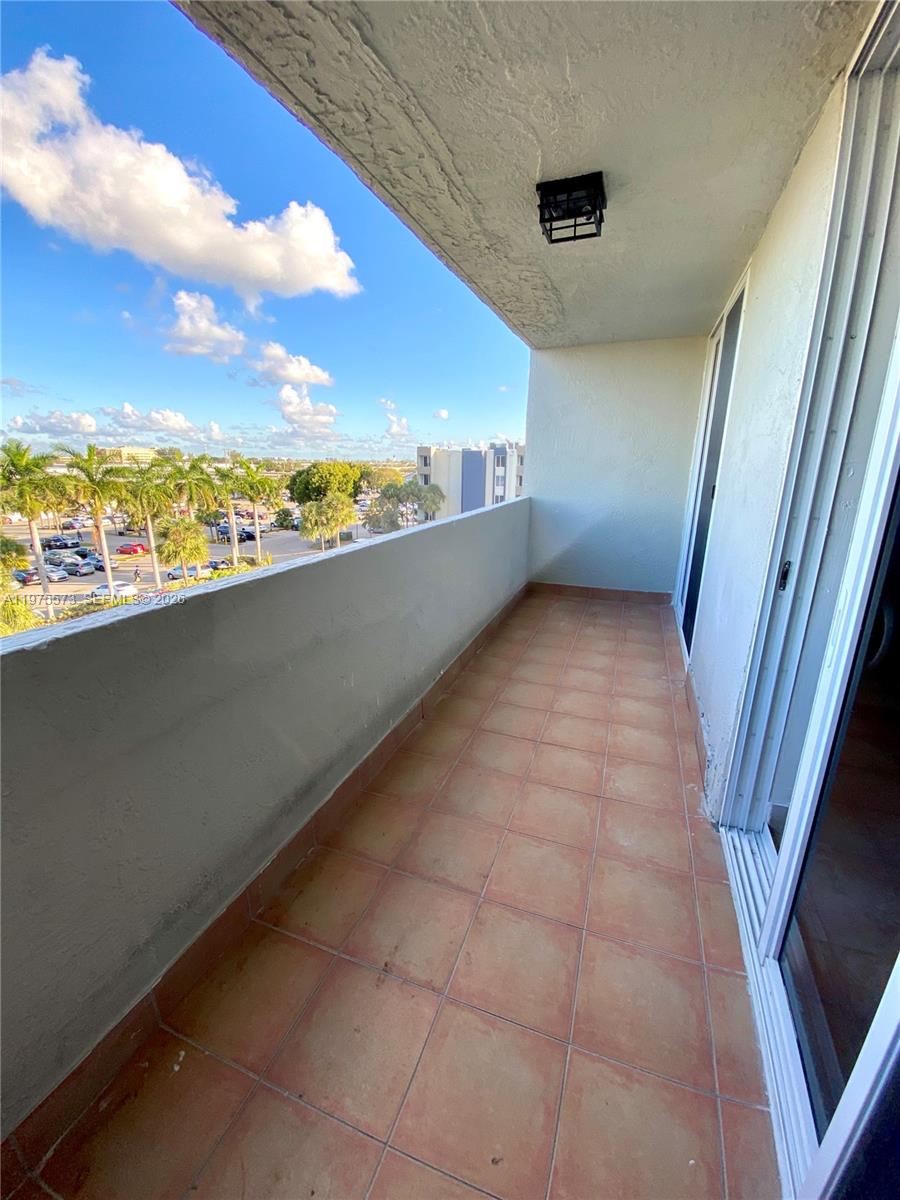 SAMARI LAKE EAST CONDO - Residential Lease