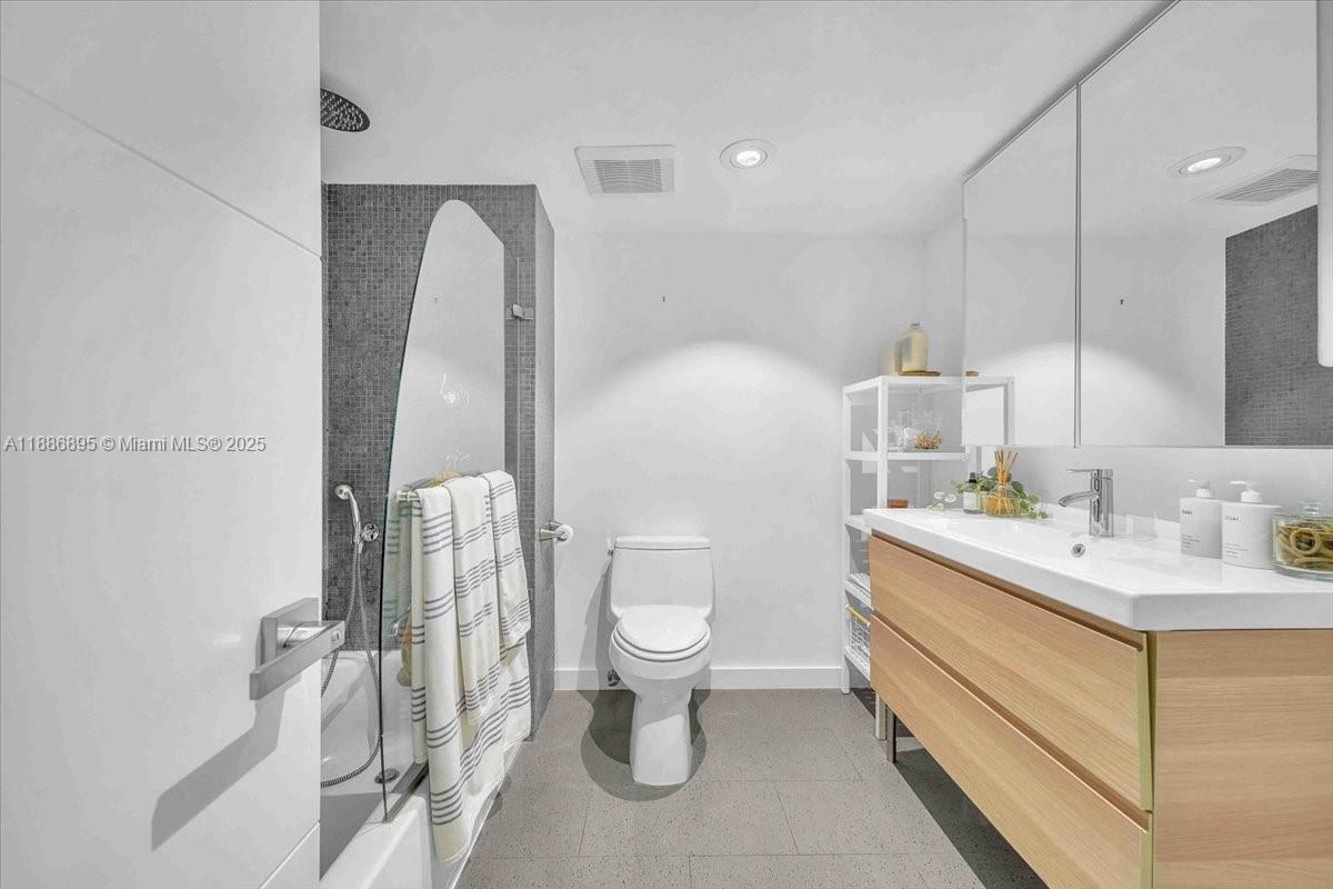 COSTA BRAVA CONDO - Residential Lease