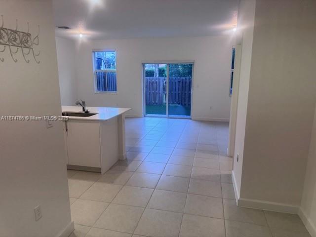 WINDSOR SQUARE - Residential Lease