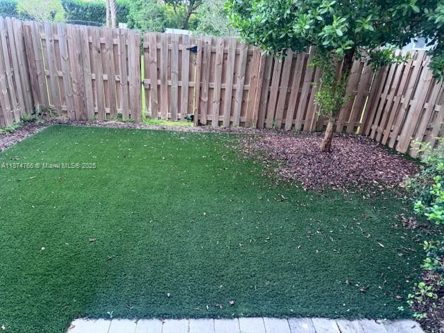 WINDSOR SQUARE - Residential Lease