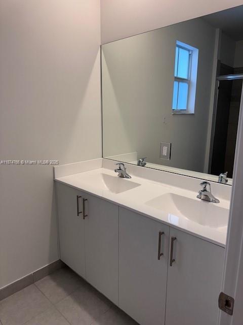 WINDSOR SQUARE - Residential Lease