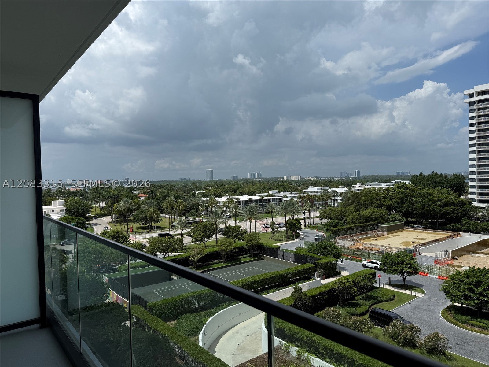 10185 E Collins Ave 822