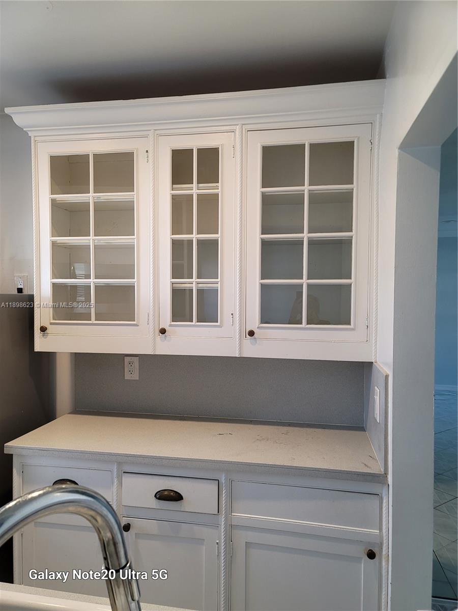 CYPRESS GARDENS CONDOMINI - Residential Lease