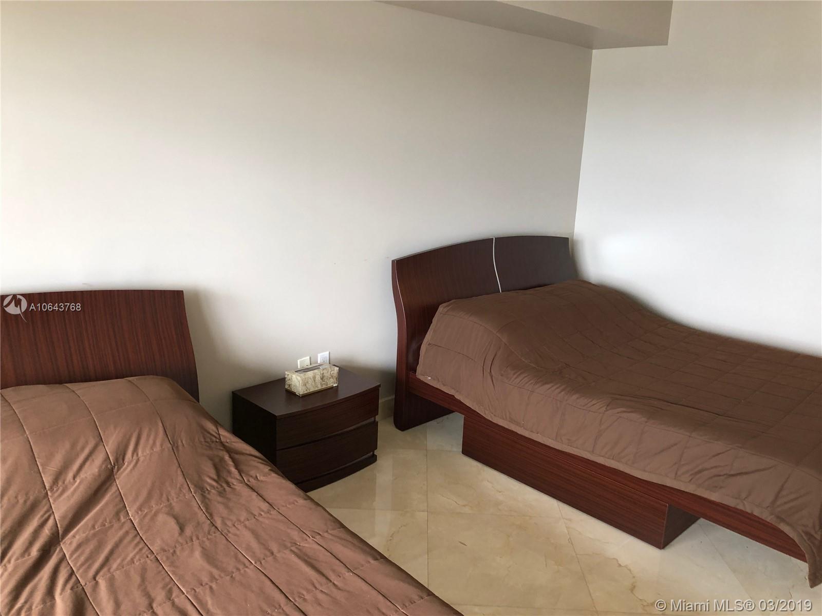 BEACH CLUB CONDO - Residential Lease