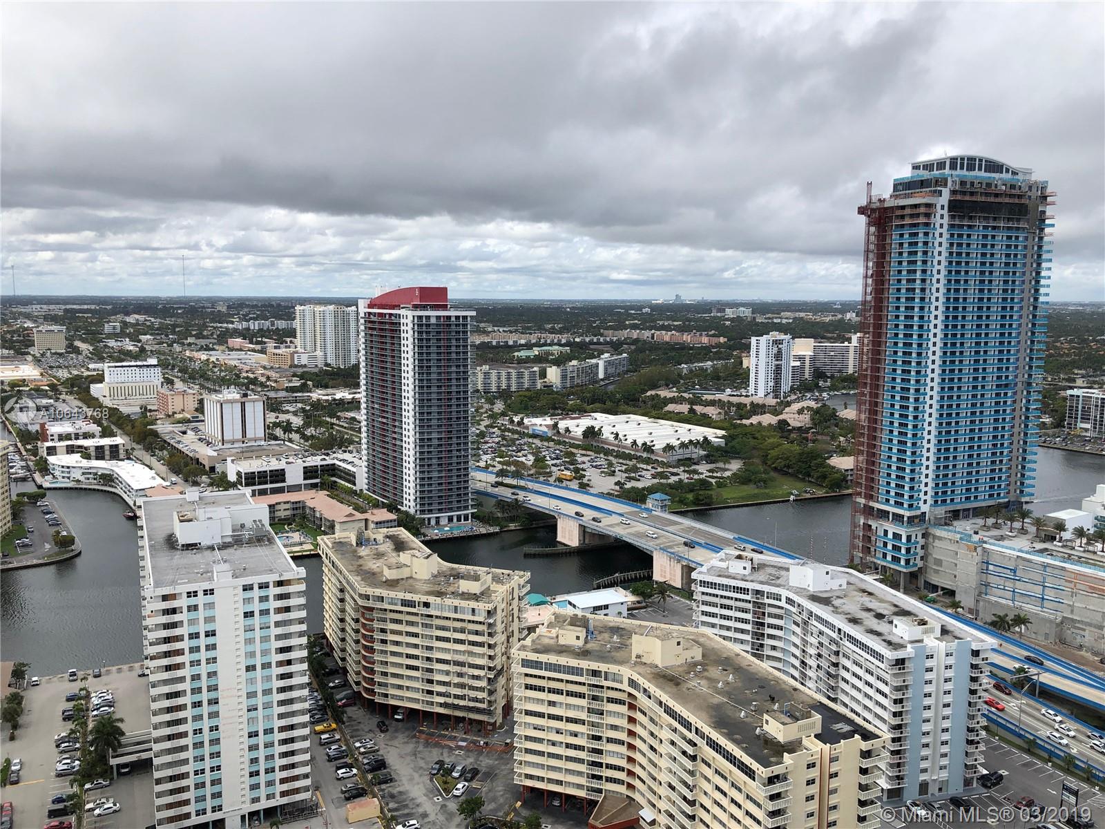 BEACH CLUB CONDO - Residential Lease