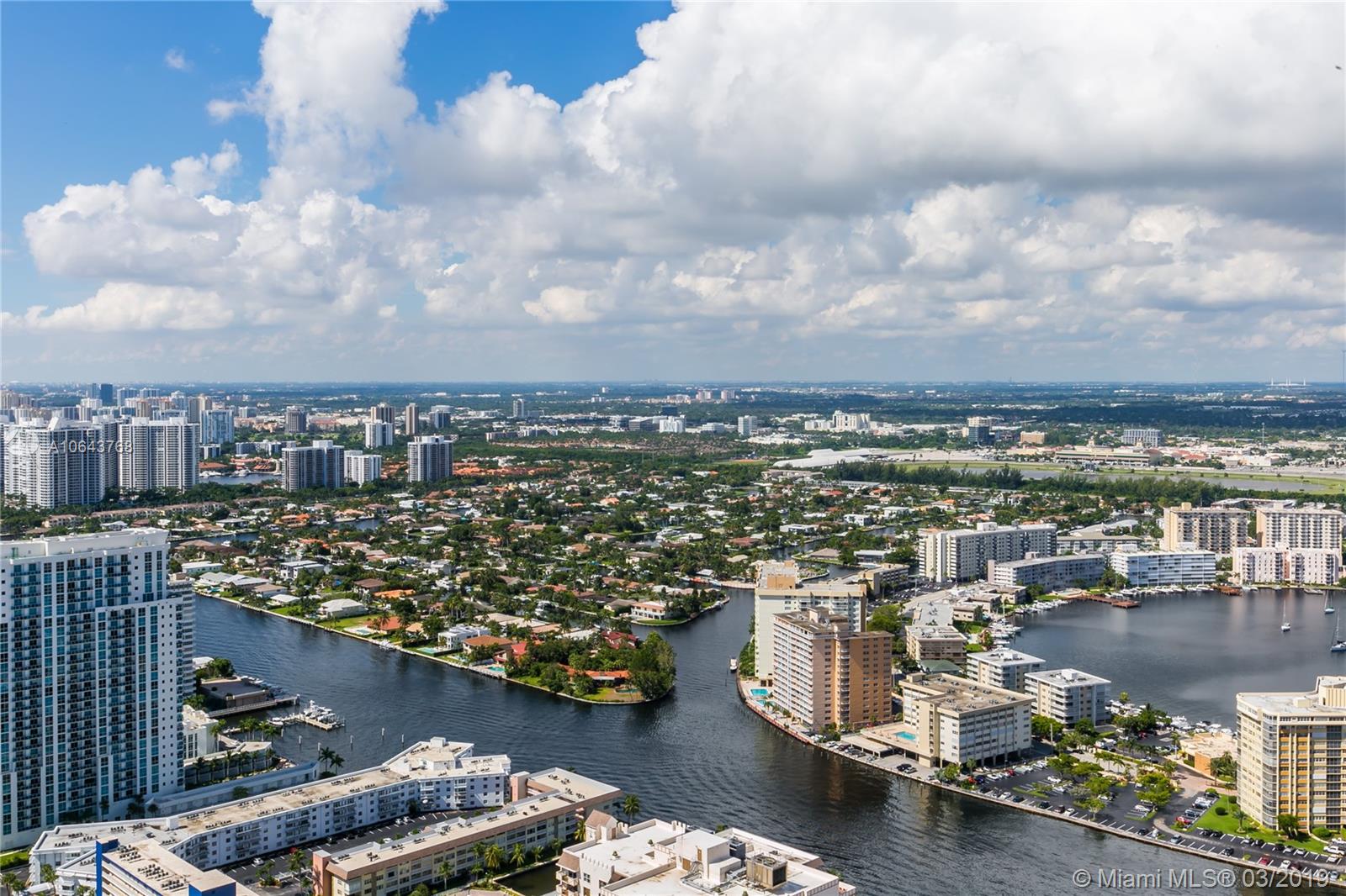 Great opportunity to enjoy 5 Star resort amenities at a bargain price. Hurry, it won’t last!!!
Available from April through September. 
Spectacular intracoastal and city views from this 36-floor unit. Marble floors on this one bedroom plus den (second bedroom) and one full bath. Enjoy a luxurious resort style building with great amenities, oceanfront gym-spa, restaurant/bar, heated pools, 1 assigned parking plus 1 complimentary valet parking. A short drive to the exciting South Beach nightlife and Miami Intl. Airport.