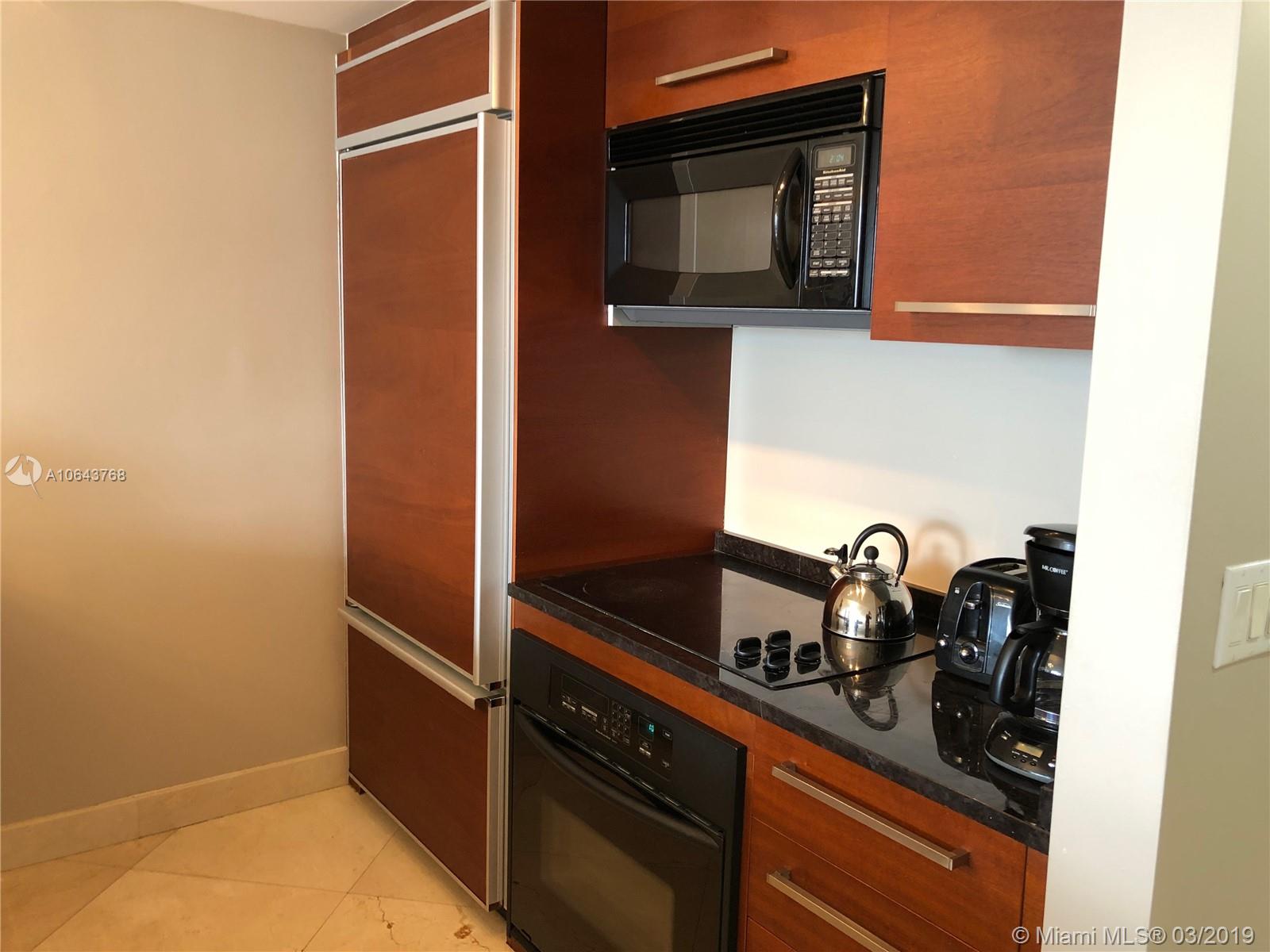BEACH CLUB CONDO - Residential Lease
