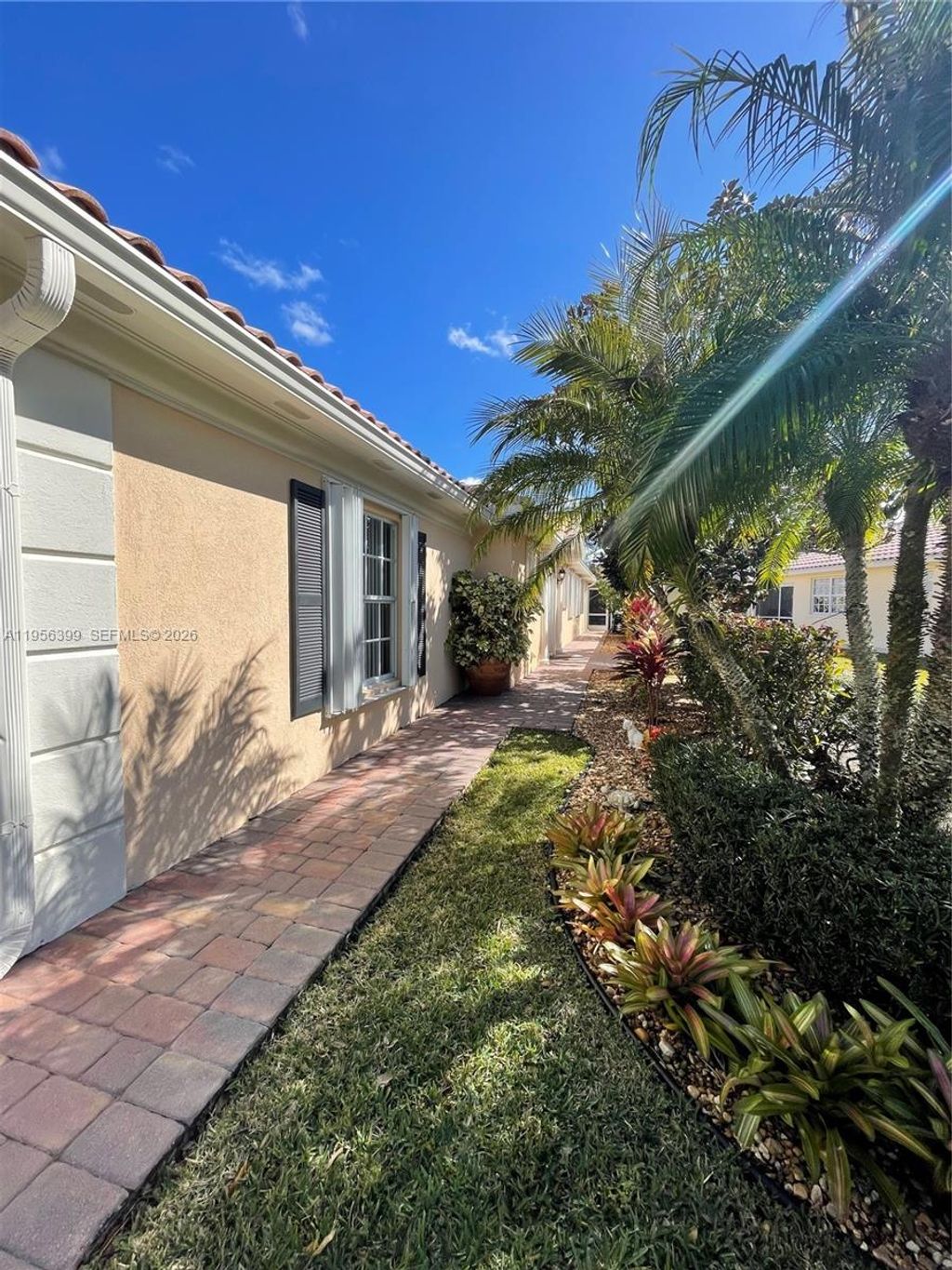 Photo of 8430 SE Retreat Dr, Hobe Sound, FL 33455 (MLS # A11956399)