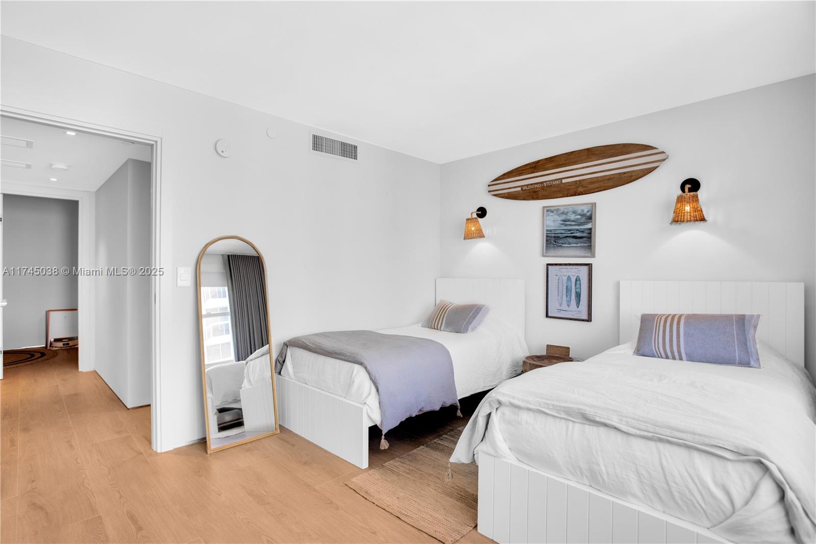CARLISLE ON THE OCEAN CON - Residential Lease