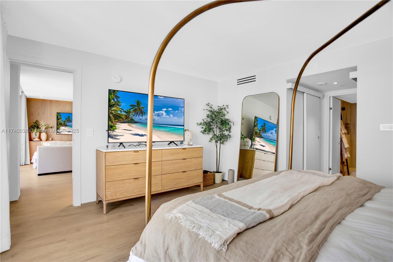 CARLISLE ON THE OCEAN CON - Residential Lease