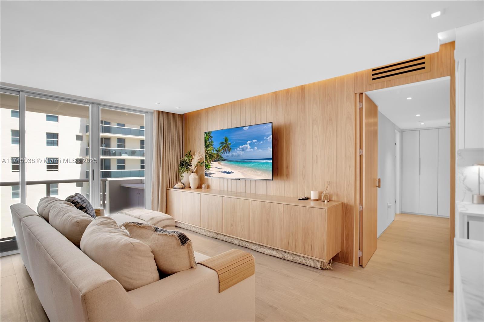 CARLISLE ON THE OCEAN CON - Residential Lease
