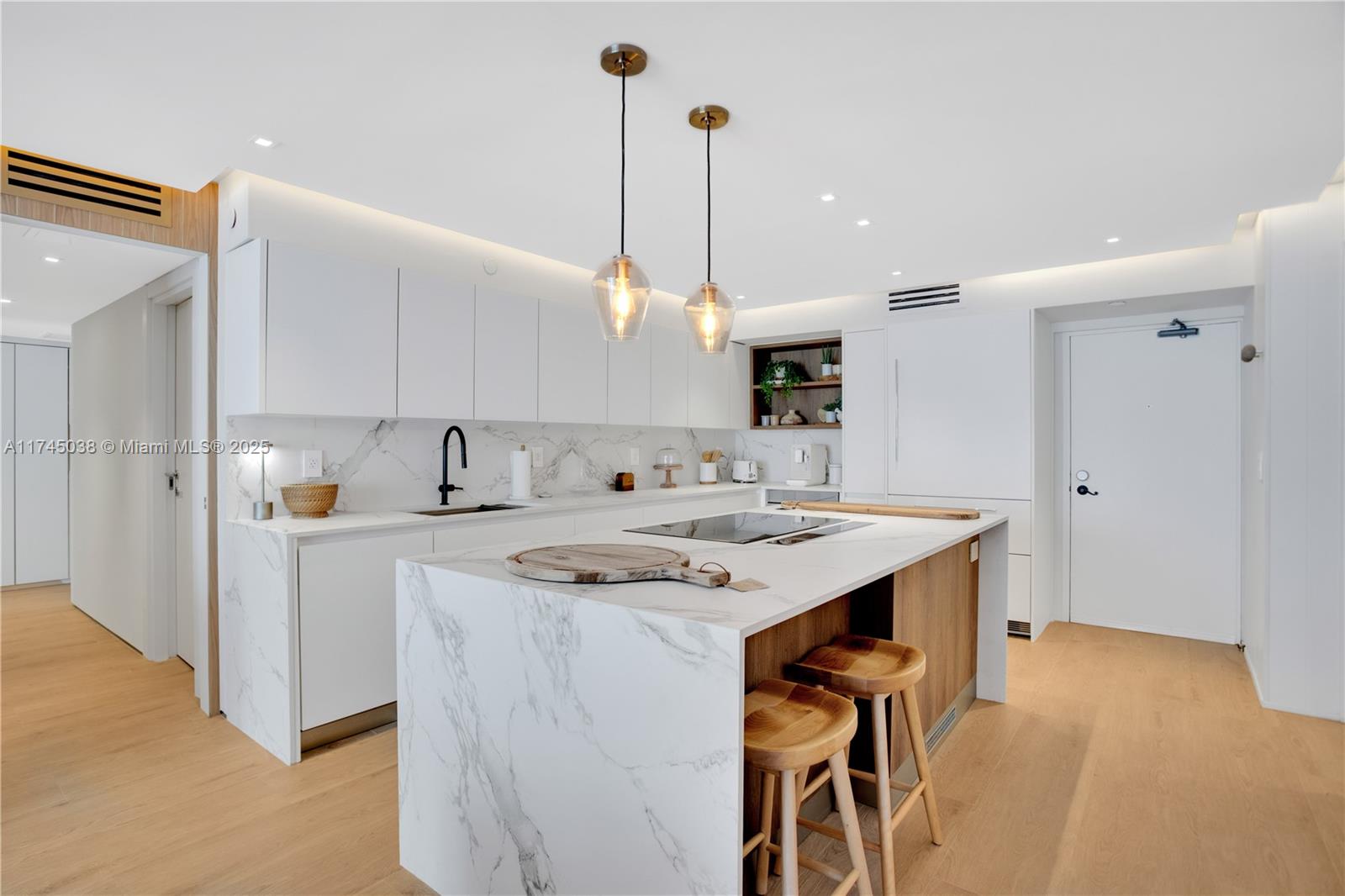 CARLISLE ON THE OCEAN CON - Residential Lease