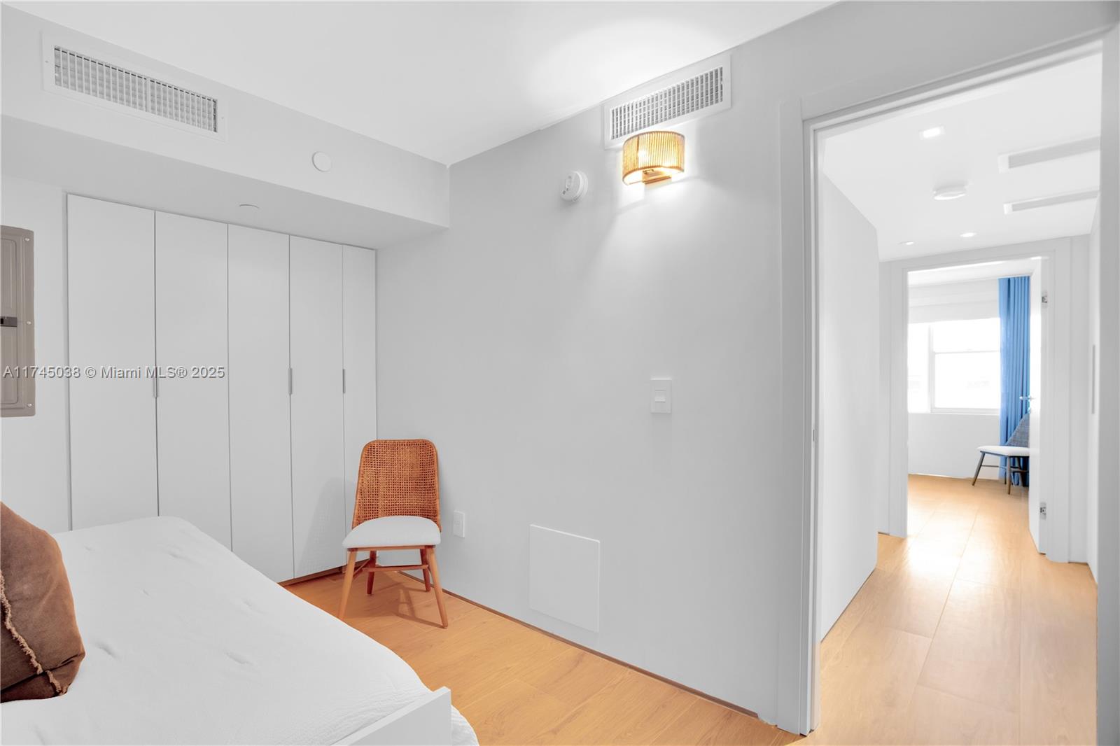 CARLISLE ON THE OCEAN CON - Residential Lease