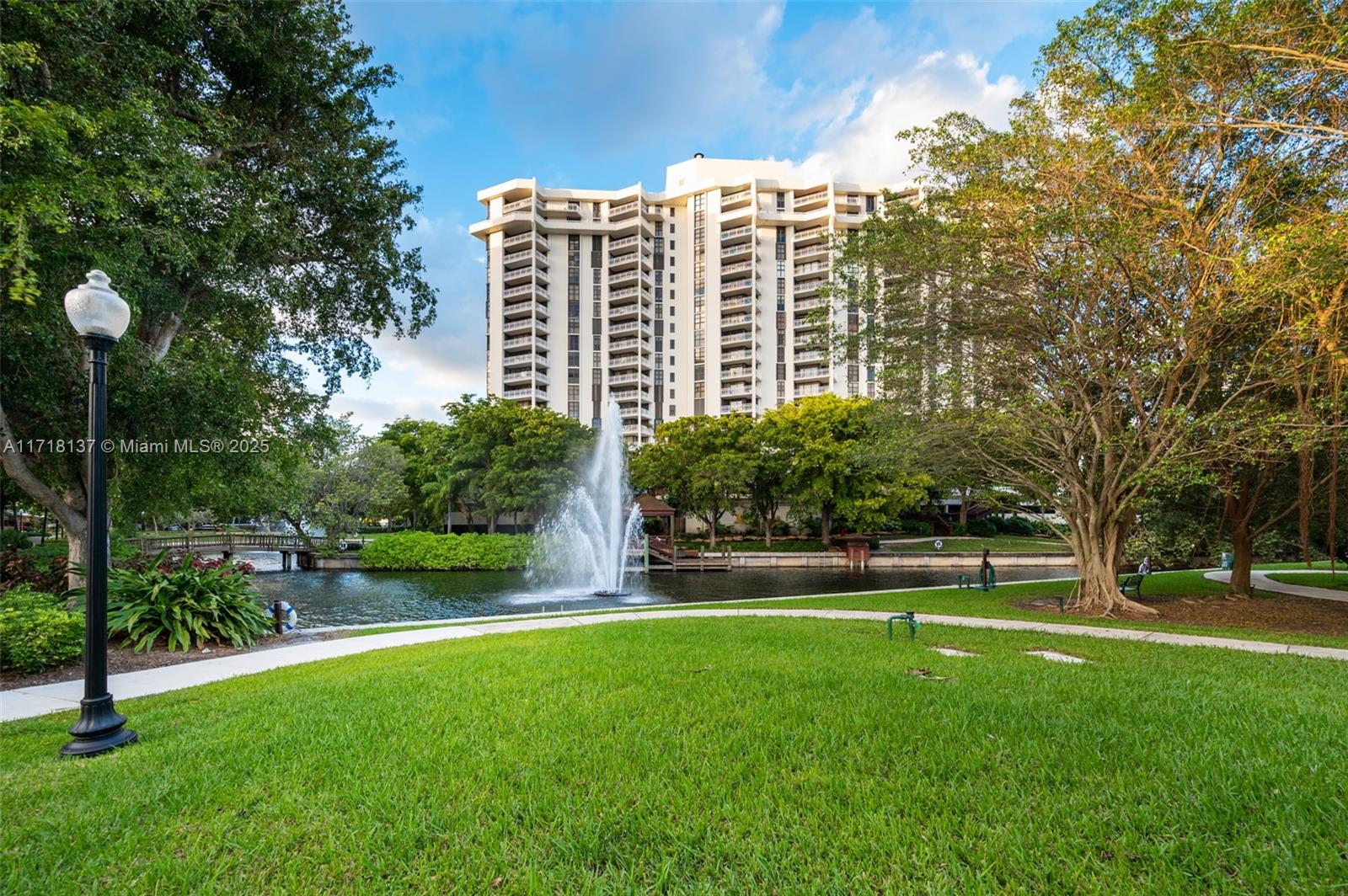 THE TOWERS OF QUAYSIDE CO - Residential