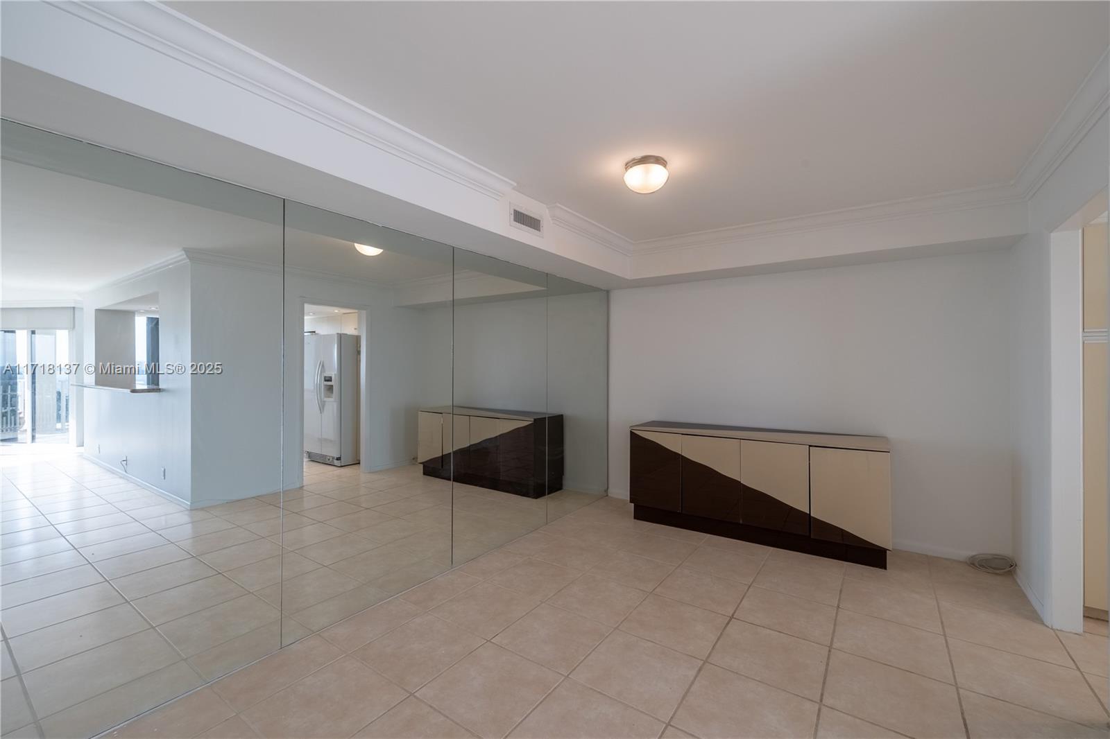 THE TOWERS OF QUAYSIDE CO - Residential