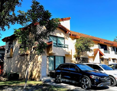 7810 SW 102nd Ln Miami FL 33156