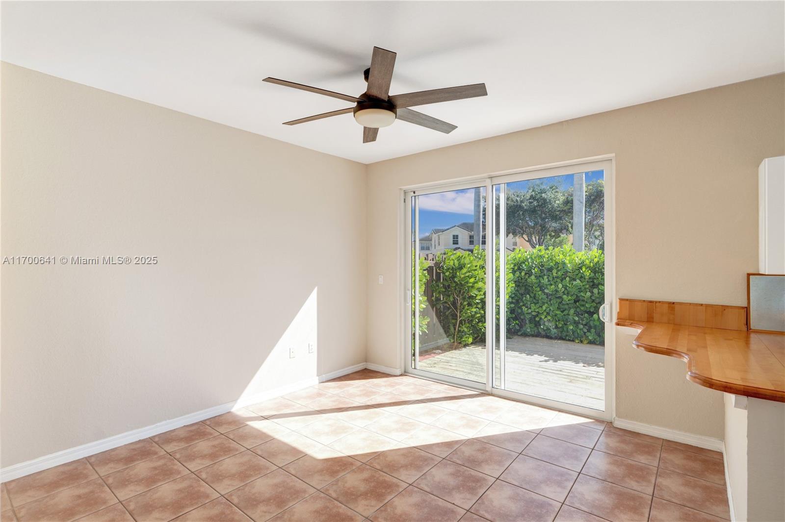 KENDALL BREEZE - Residential
