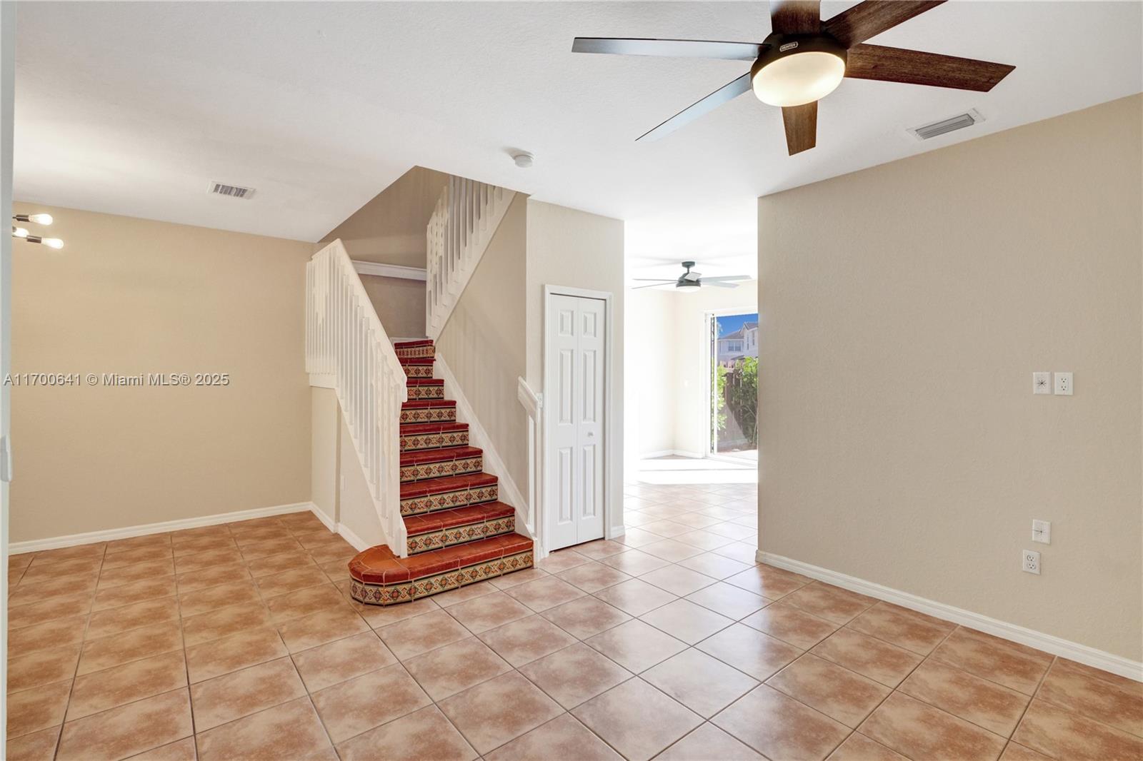 KENDALL BREEZE - Residential