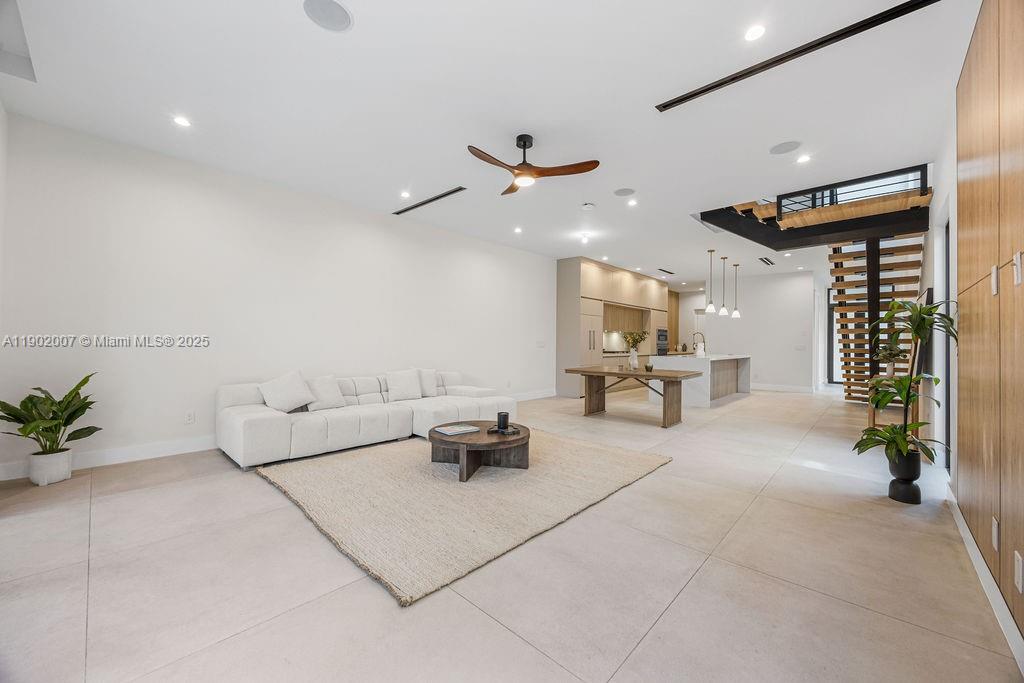 VICTORIA PARK CORR AMEN P - Residential