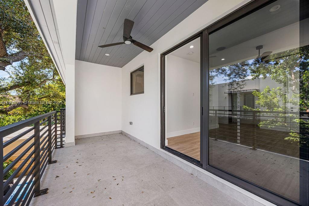 VICTORIA PARK CORR AMEN P - Residential