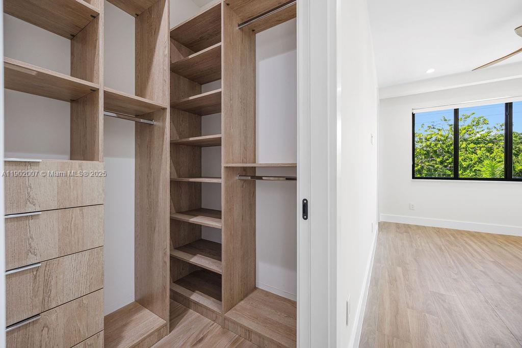 VICTORIA PARK CORR AMEN P - Residential