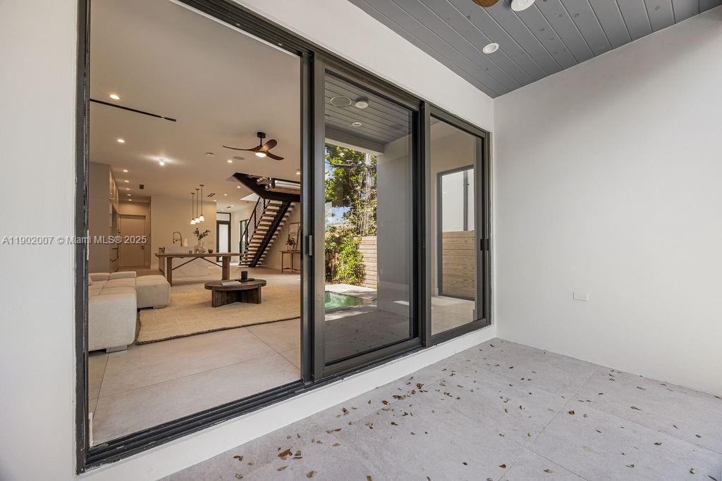 VICTORIA PARK CORR AMEN P - Residential