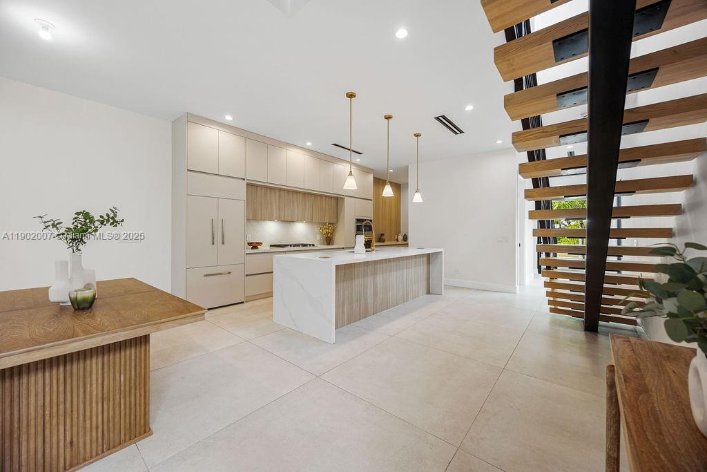 VICTORIA PARK CORR AMEN P - Residential