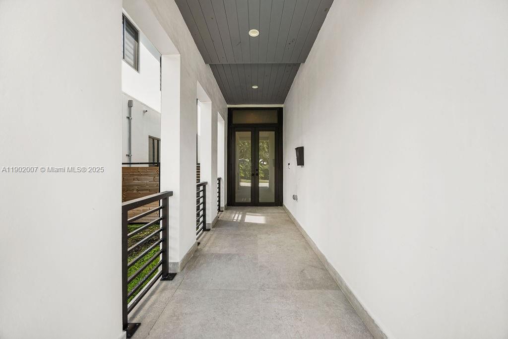 VICTORIA PARK CORR AMEN P - Residential