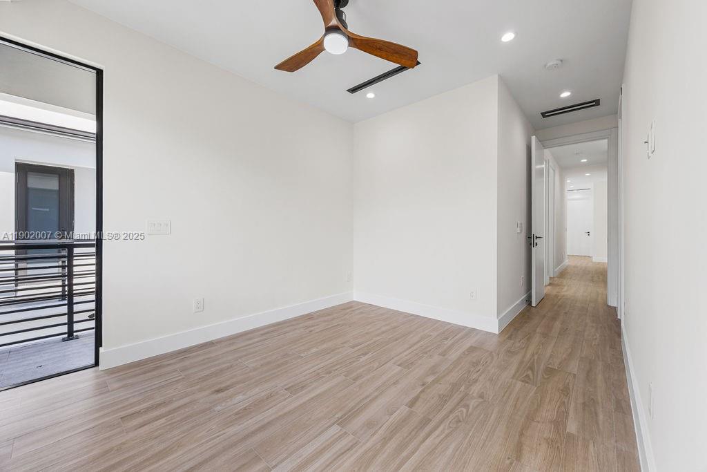 VICTORIA PARK CORR AMEN P - Residential