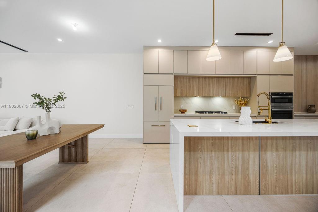 VICTORIA PARK CORR AMEN P - Residential