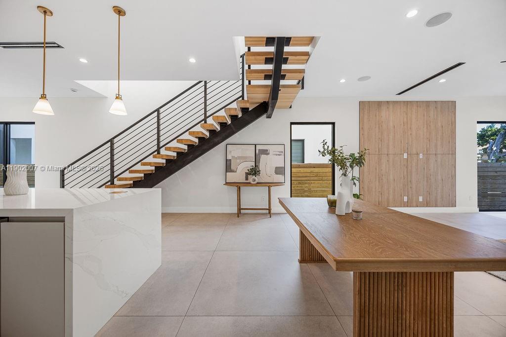 VICTORIA PARK CORR AMEN P - Residential