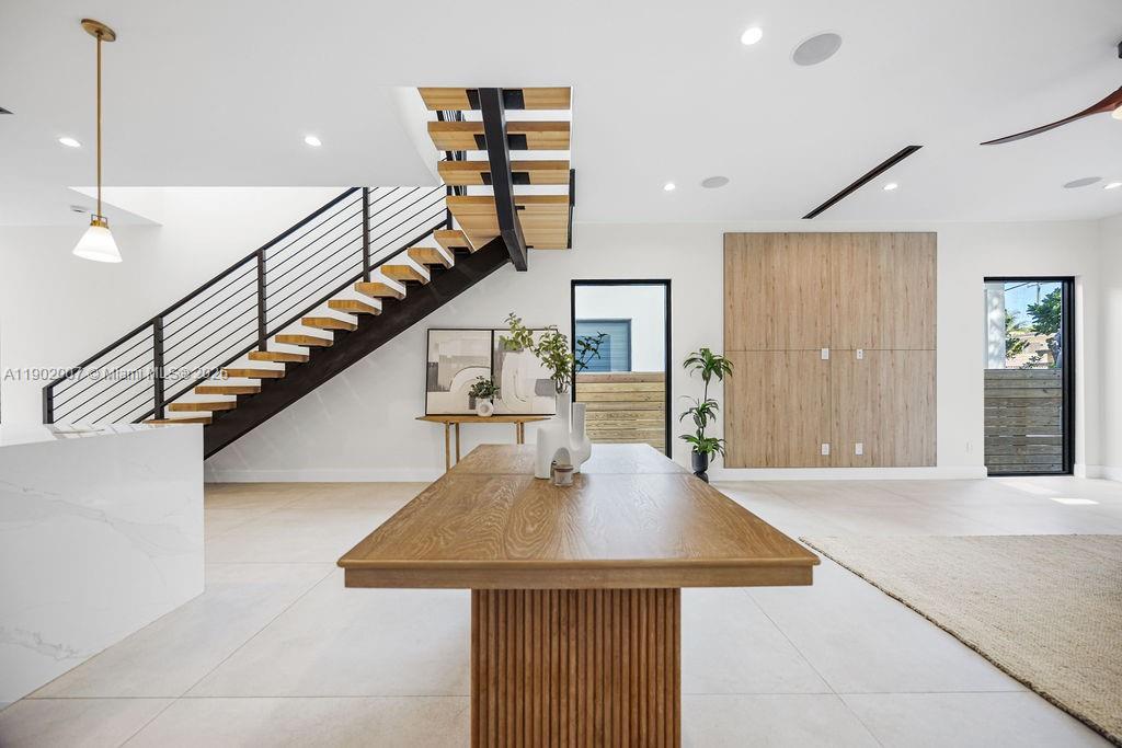 VICTORIA PARK CORR AMEN P - Residential