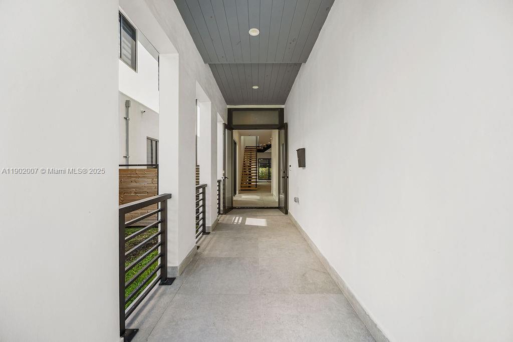 VICTORIA PARK CORR AMEN P - Residential