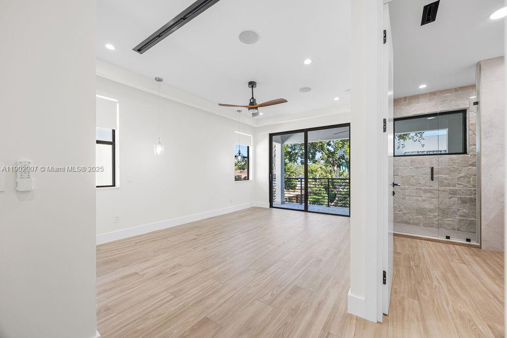 VICTORIA PARK CORR AMEN P - Residential